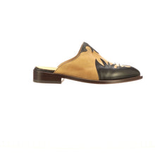Load image into Gallery viewer, Patti Wingtip :: Natural + Black
